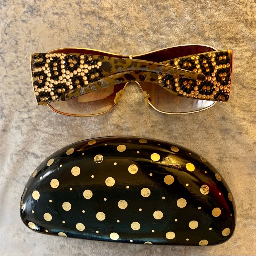 Sunglasses - Picture 4 of 4